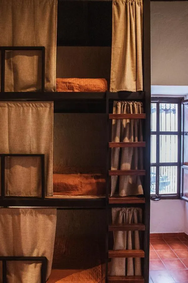 Flore Hostel Antigua Guatemala